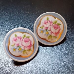 Avon Floral Porcelain Earrings Clay